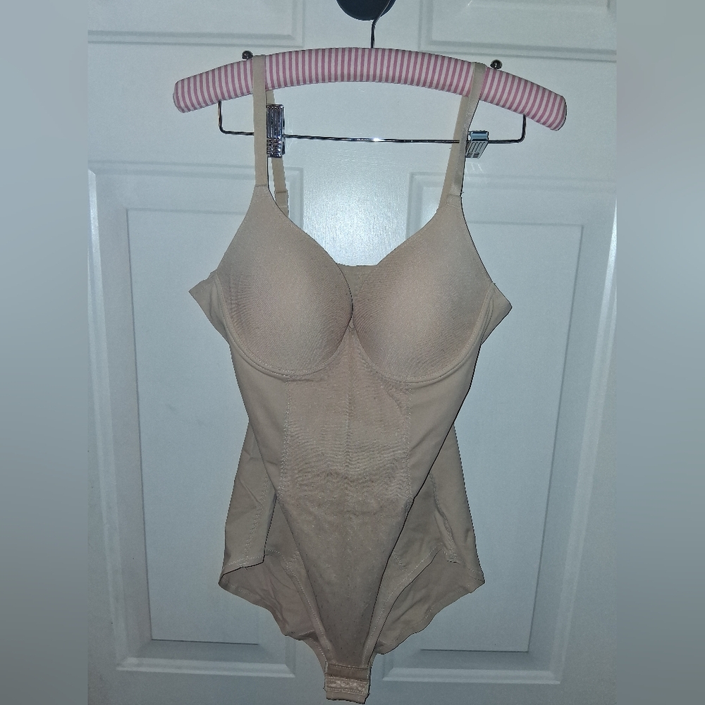 Nude Jaclyn Smith Panty Bra One Piece Bodysuit Shapewear Vintage Large